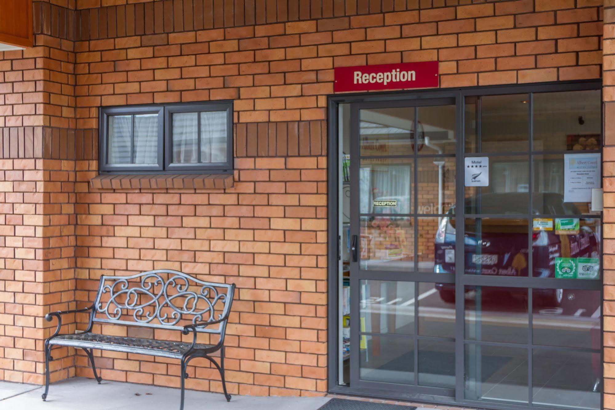 Albert Court Motor Lodge Hamilton Extérieur photo